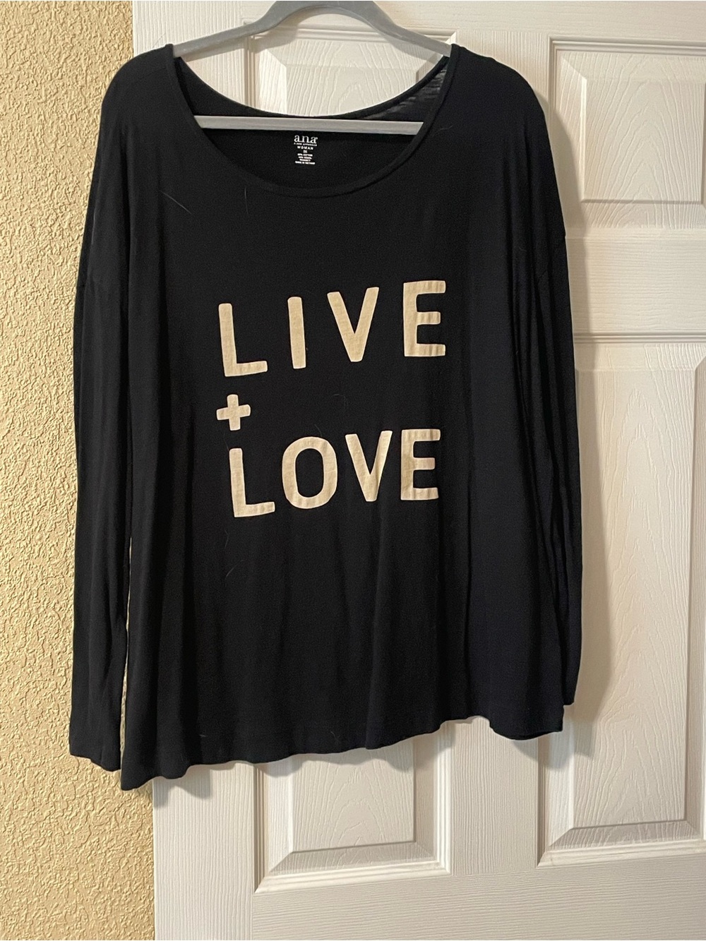 Ana Black 'LIVE + LOVE' Long-Sleeve Graphic Top sz 2x